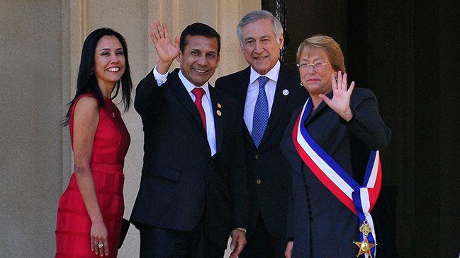 Canciller Muñoz no descartó encuentro bilateral entre Bachelet y Humala