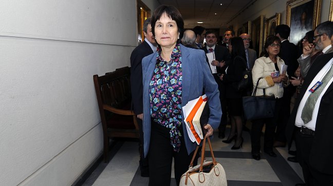 Comisión que analiza acusación constitucional a ministra de Salud sesionará este jueves