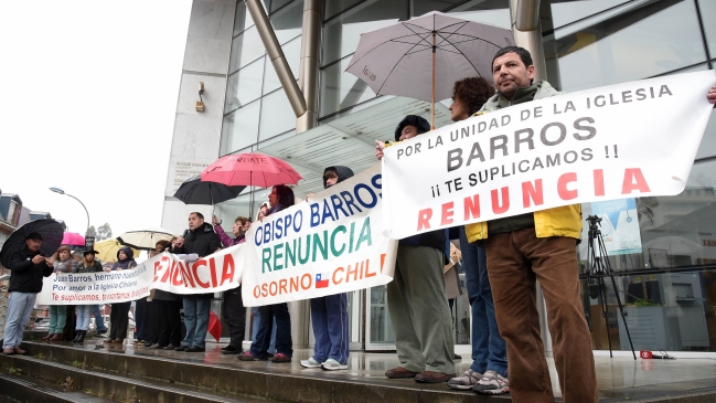 Obispo Barros declaró como testigo ante juez por Caso Karadima