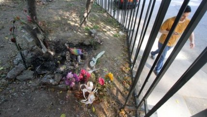 Así quedó el memorial de Daniel Zamudio que fue quemado en el Parque San Borja