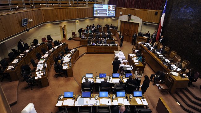 Trabajadores DC y reforma laboral: Senadores del partido no están respetando acuerdos