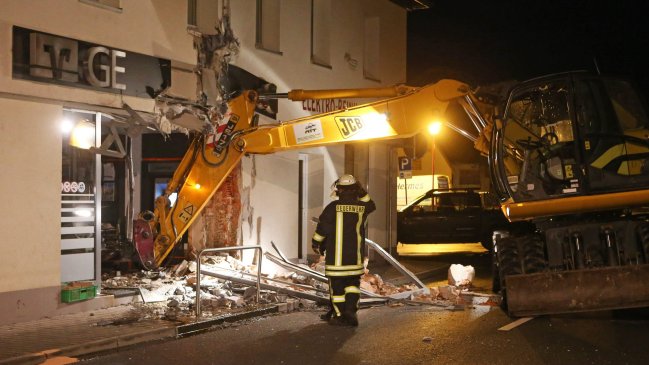 Desconocidos alunizaron un banco en Alemania y huyeron sin dinero