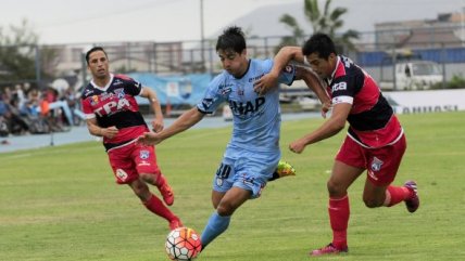 Deportes Iquique festejó en casa ante San Marcos en el clásico nortino