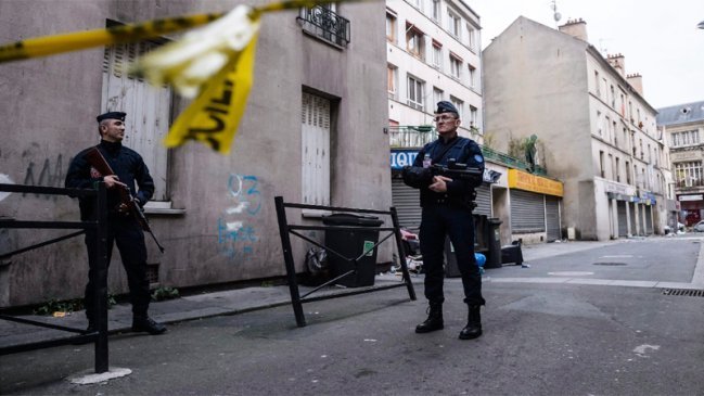 Encuentran un cinturón de explosivos como el de los atentados al sur de París