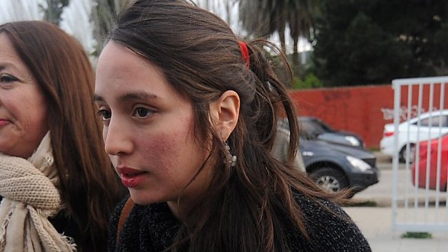 Tribunal sobreseyó a imputada por muerte de lactante en secta de Colliguay