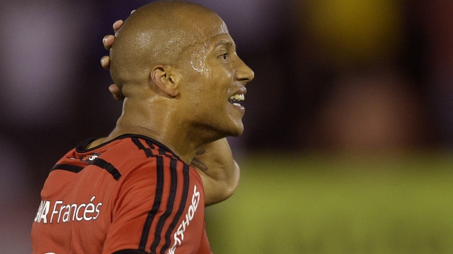 Carlos Sánchez pidió perdón por agredir a un pasapelotas en final de la Copa Sudamericana