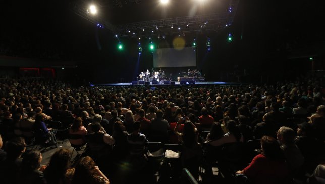 Teatro y conciertos lideran consumo cultural de los chilenos