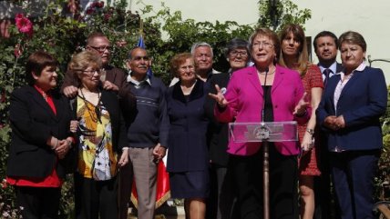 Presidenta Bachelet anunció aguinaldo para adultos mayores más vulnerables