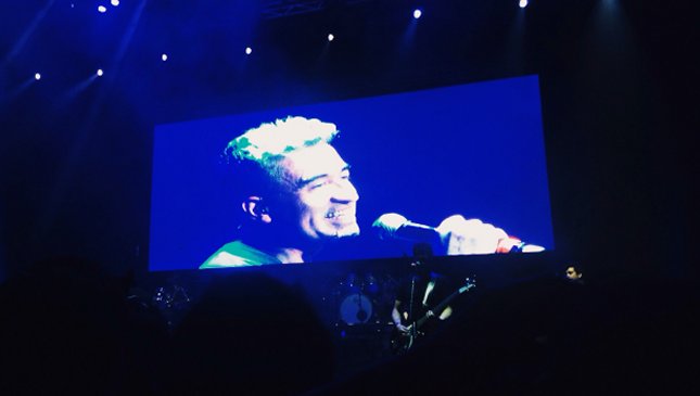 Jorge González regresó a los escenarios con emotivo show