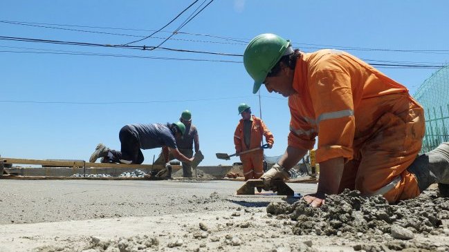 Desempleo en trimestre móvil agosto-octubre bajó a 6,3 por ciento