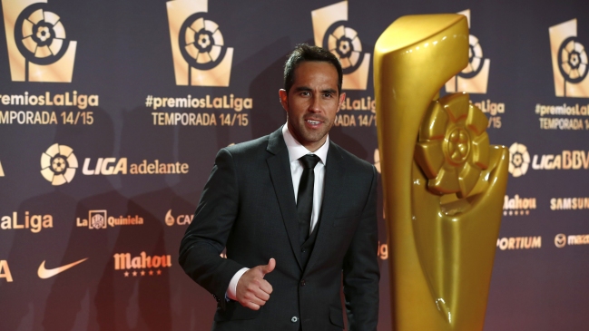Claudio Bravo fue premiado como el mejor portero de la Liga Española 2014-2015