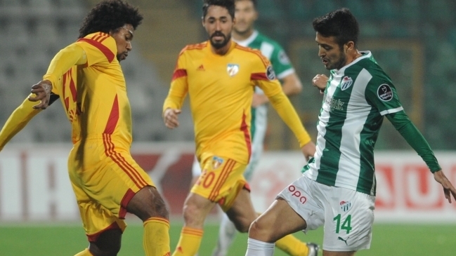 Cristóbal Jorquera anotó en victoria de Bursaspor por la Copa Turquía