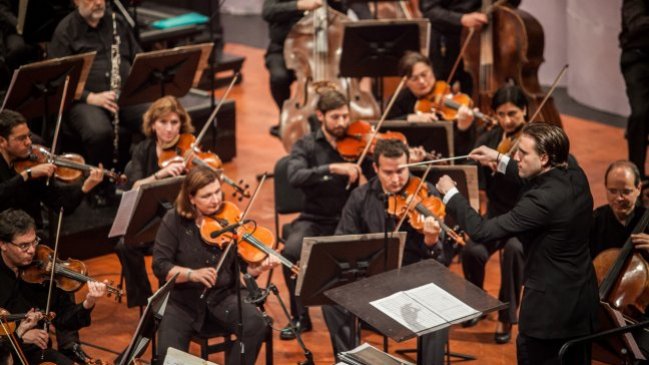 Orquesta y Coro Sinfónico de la U. de Chile cierran temporada con shows de Navidad