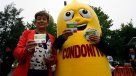 Día Mundial contra el VIH: Alcaldesa de Providencia entregó preservativos a transeúntes