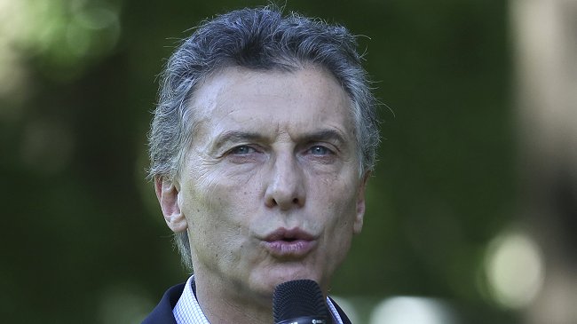 Macri acusa a Fernández de poner 