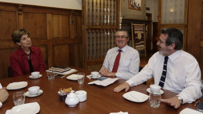 DC y PS se acercan a acuerdo por pactos para Municipales