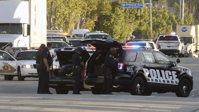 Policía abatió a dos de los sospechosos del tiroteo en California