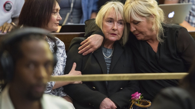Familia de Steenkamp recibió 