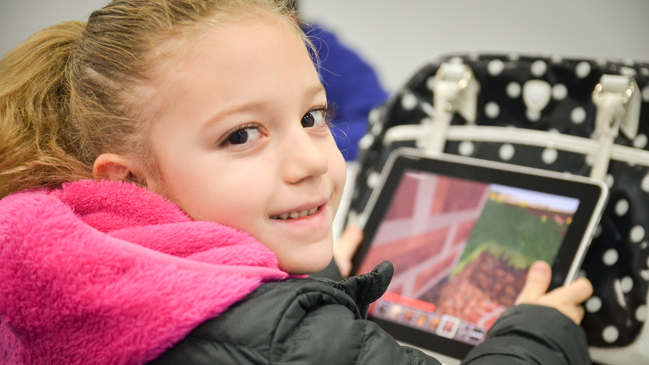 Talleres digitales para niños se toman el verano