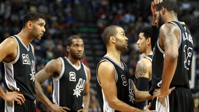Los Spurs siguen inspirados y ahora apabullaron a Memphis