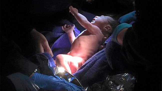 Mujer que abandonó a su bebé en un pesebre: 