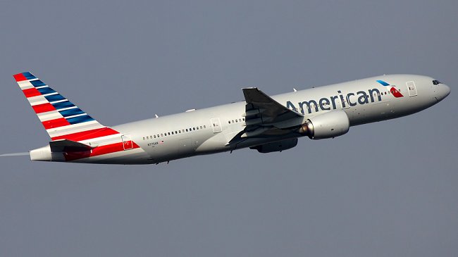 Descubren 12 kilos de cocaína en avión de American Airlines