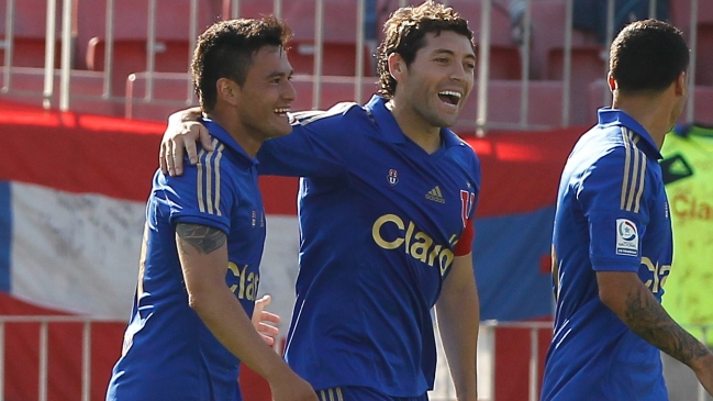 Charles Aránguiz a José Rojas: 