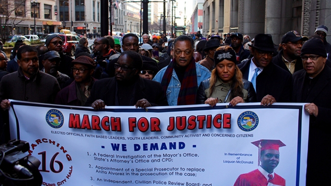 Justicia investigará a Policía de Chicago tras muerte de joven negro
