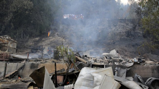 Reconstruyen viviendas y predios destruidos por incendio forestal en San Javier