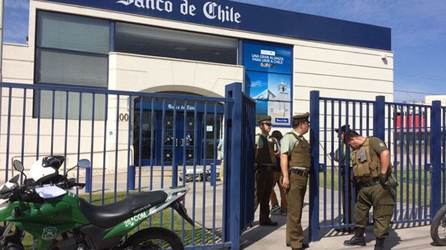 Asalto a cliente en sucursal bancaria terminó en balacera