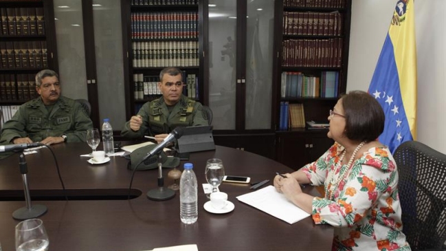 Ministro venezolano advirtió que de no revelar resultados reales se produciría una matanza