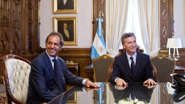 Mauricio Macri comenzó su mandato reuniéndose con Daniel Scioli