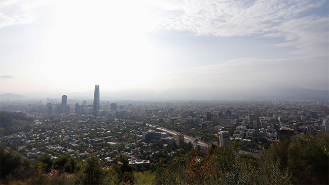 Meteorología pronostica tormenta eléctrica para esta tarde en Santiago