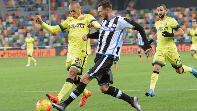 Inter de Milán no necesitó de Gary Medel para golear a Udinese de Manuel Iturra