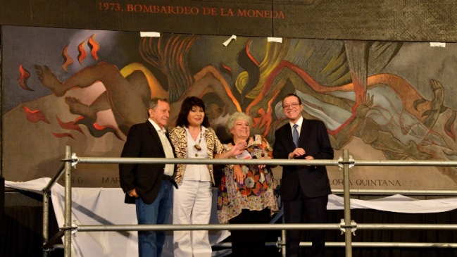 Metro relanzó mural de Mario Toral con lienzo en homenaje a víctimas del Caso Quemados