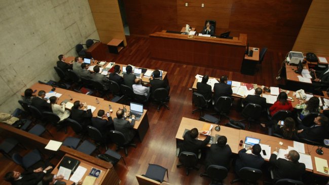 La Polar: Tribunal decretó suspensión provisional para ex gerente imputado