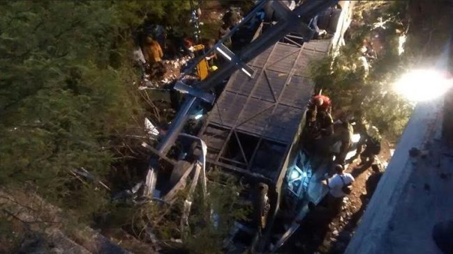 Accidente de un bus dejó al menos 40 fallecidos en Argentina