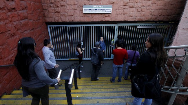 Revisa el estado del tránsito, el Metro y Transantiago