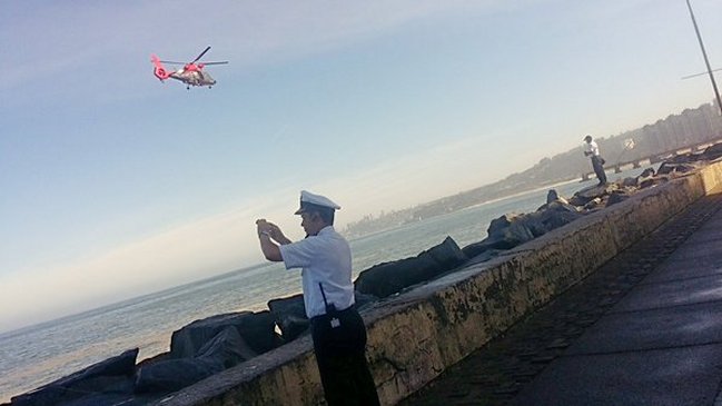 Armada busca a desaparecido tras marejadas en Viña del Mar