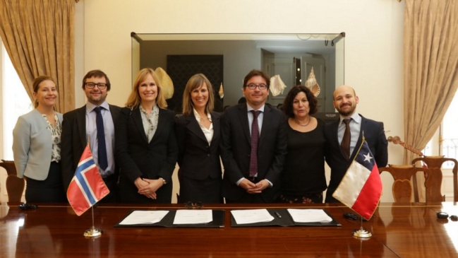 Chile firmó con Noruega protocolo de cooperación en materias de infancia