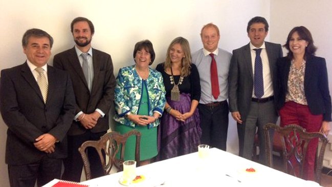 Chile Vamos entregó al Mineduc una 