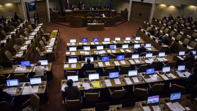 Nueve políticos investigados por entrega de certificados a falsos exonerados