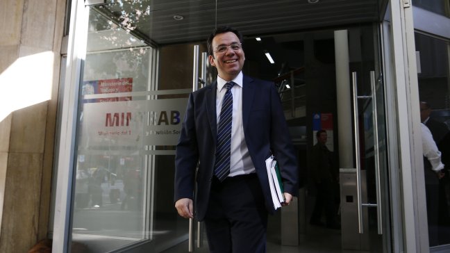 Ministro Céspedes: Chile está preparado ante alza de tasa de interés en EE.UU.