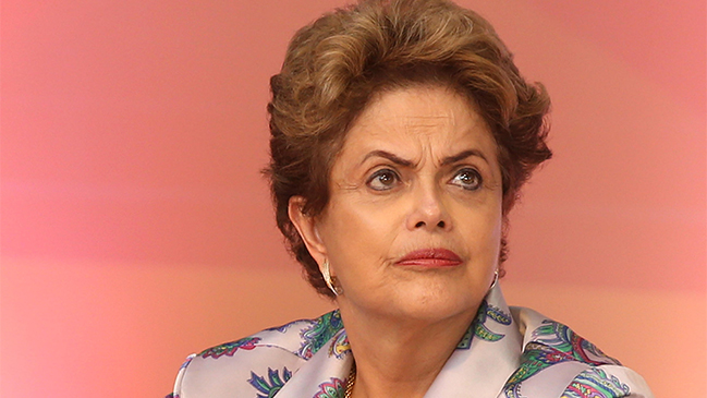 Proceso para juicio político contra Rousseff debe comenzar de nuevo