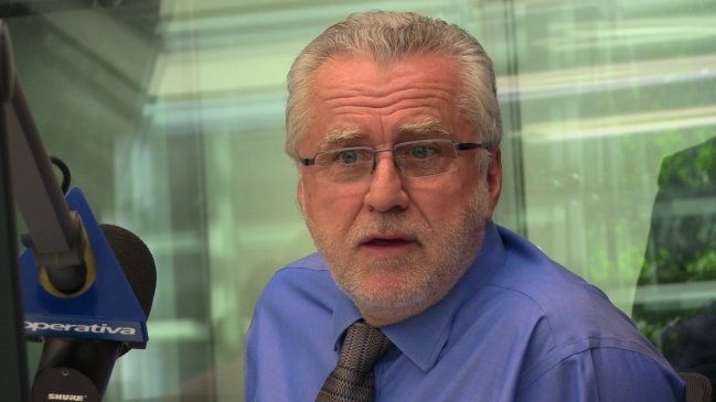 Ministro: La inversión en ampolletas fluorescentes se recupera en un mes y medio