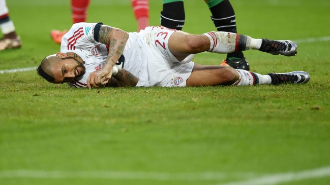Arturo Vidal salió lesionado en victoria de Bayern Munich sobre Hannover de Miiko Albornoz