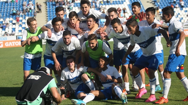 U. Católica venció a A. Paraenense y dejó en casa la Copa UC