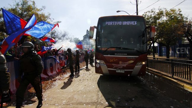 Bus de Universidad de Chile participó en colisión múltiple