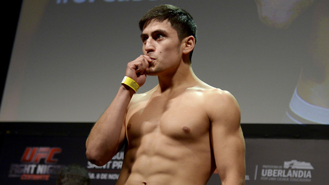 El chileno Diego Rivas formará parte de la cartelera del UFC 196