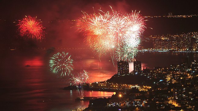 En Valparaíso ya alistan detalles del espectáculo pirotécnico de Año Nuevo